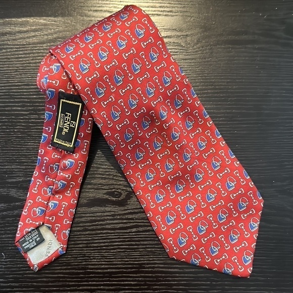 Vintage Fendi Silk Printed Tie Red Blue - Picture 1 of 10